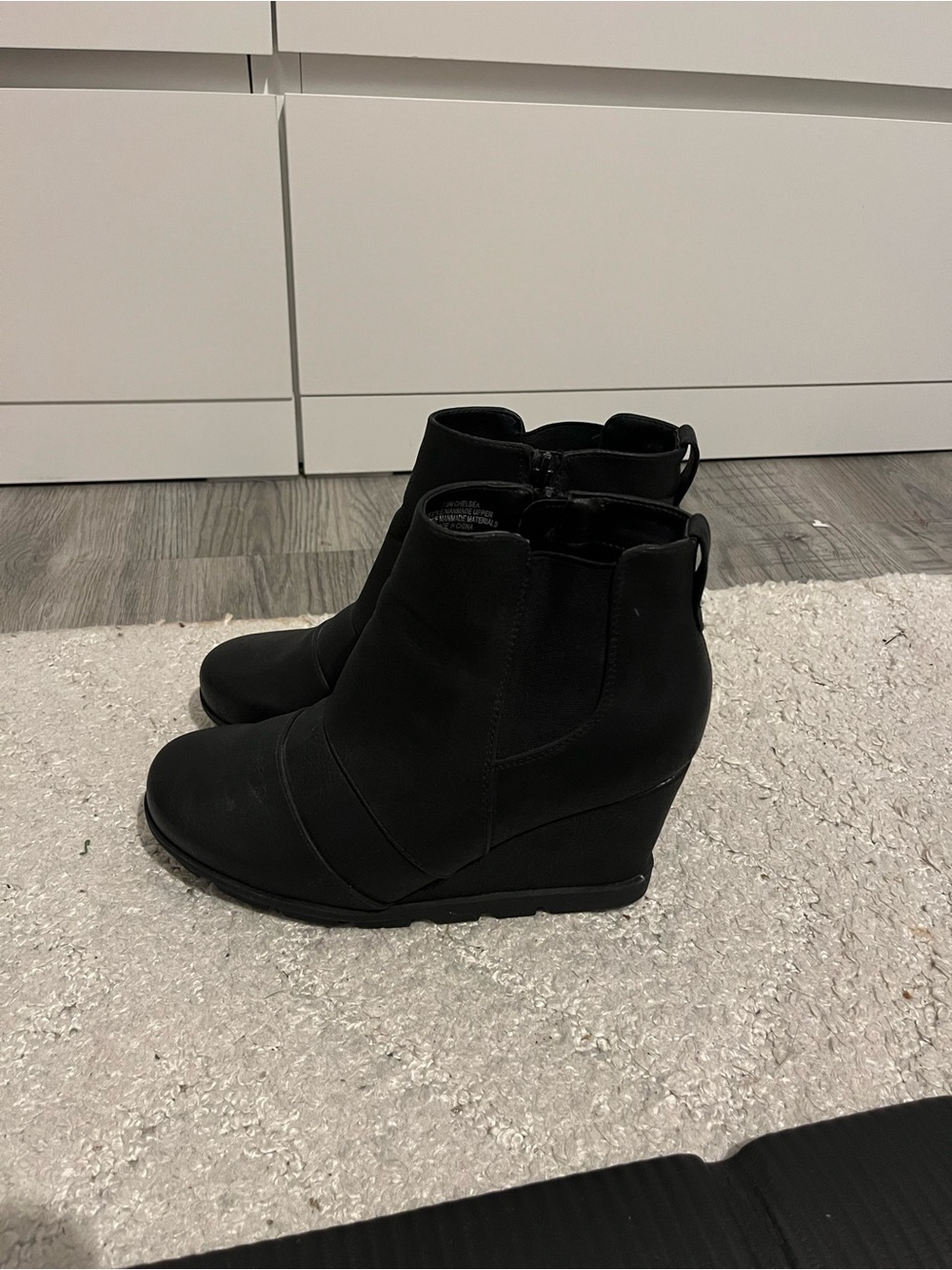 Vintage 7 eight Black Wedge Ankle Boots with Side Zip size 7.5 faux leather